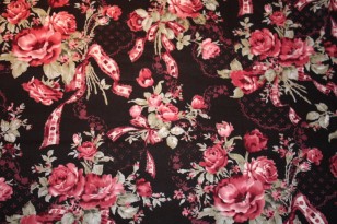 Tissu : bouquet de fleurs sur fond noir